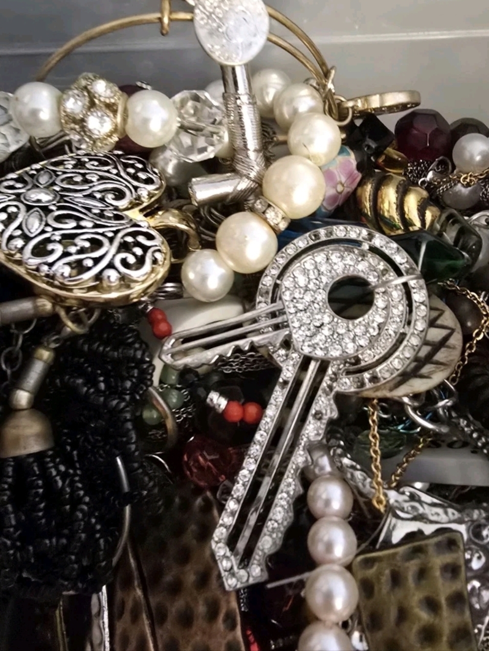 4 LB Pound Lot of Mixed Jewelry Pieces For Arts Crafts Some Wearable READ - Picture 12 of 13